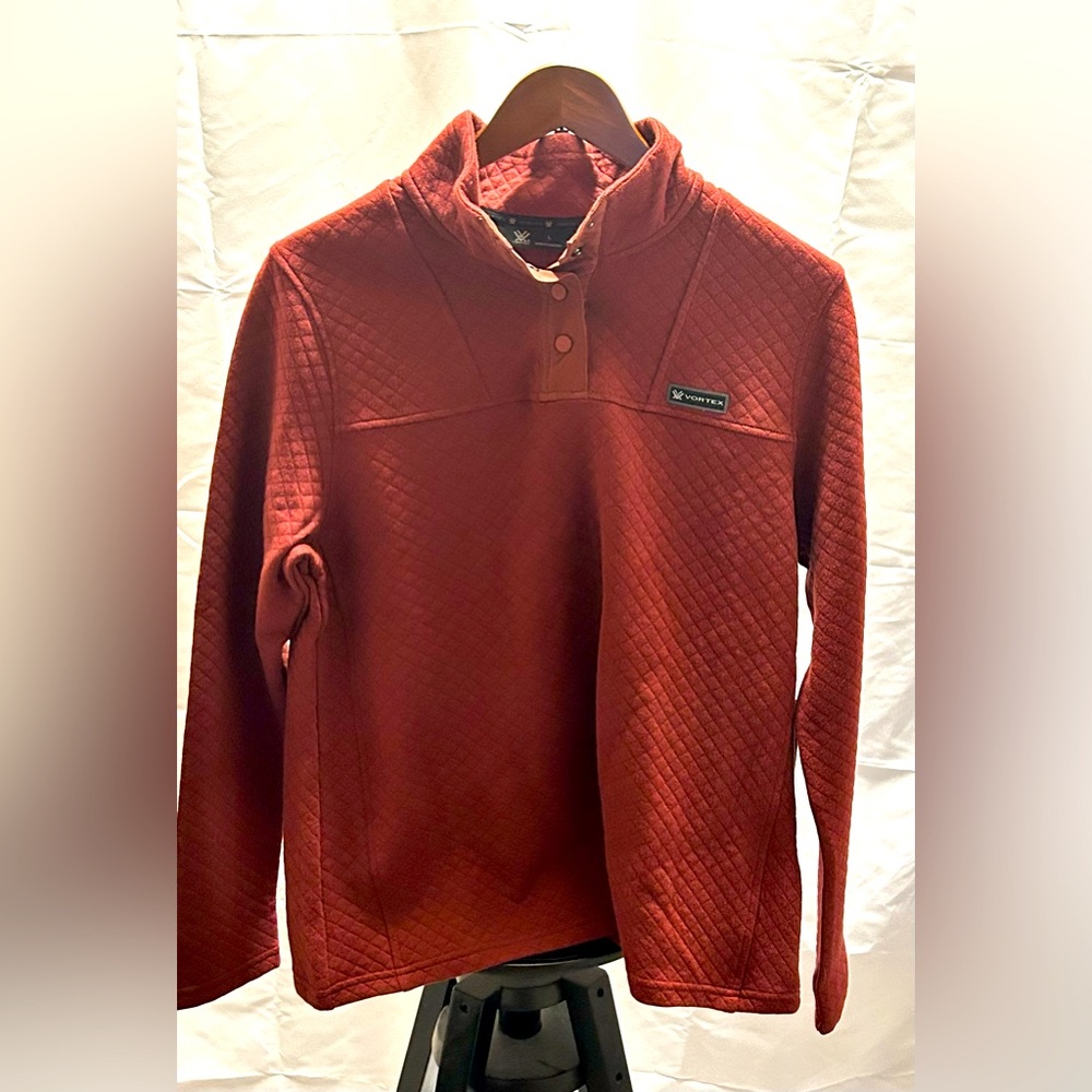 NWT, Vortex pullover sweatshirt, size L